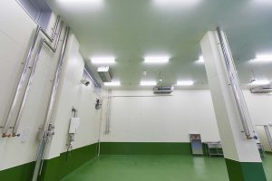 理研食品株式会社 大船渡工場 工場内作業スペース